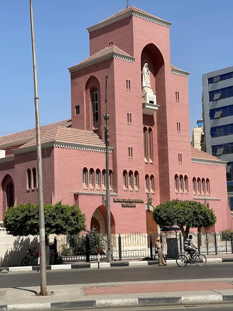 واجهة بازيليكا القديسة فاتيما الكلدانية